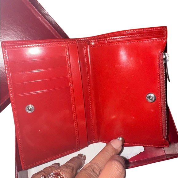 Salvatore Ferragamo authentic Vibrant Red Wallet - Picture 4 of 8